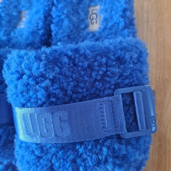 Ugg sandals size 6 woman - Picture 2 of 7